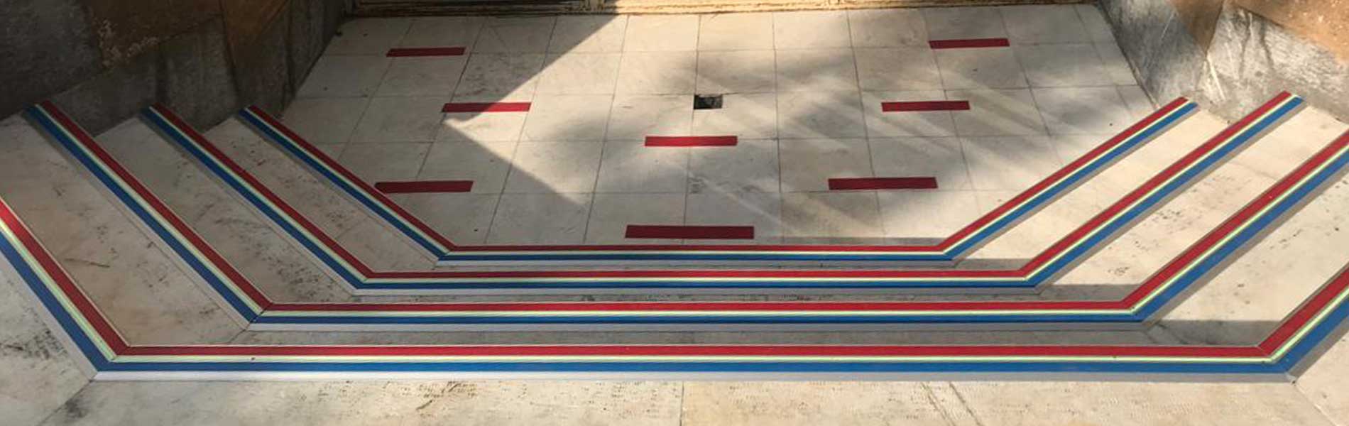 ترمز پله آلومینیومی نصب شده در فضای باز