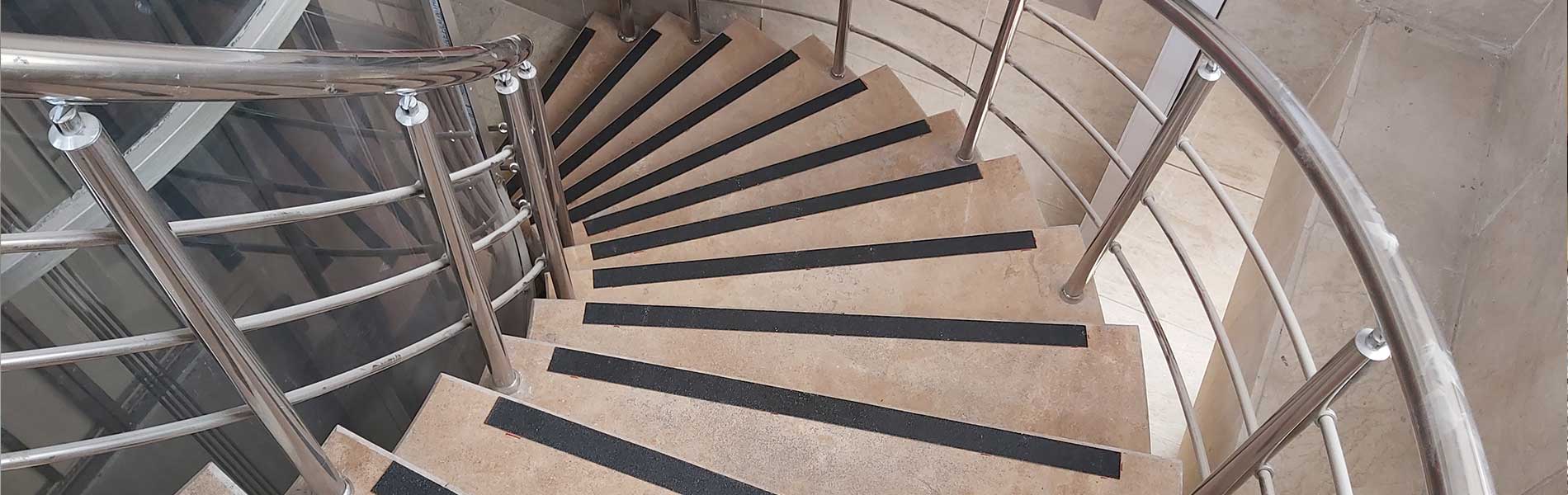 ترمز پله سیلیسی نصب شده در فضای داخلی